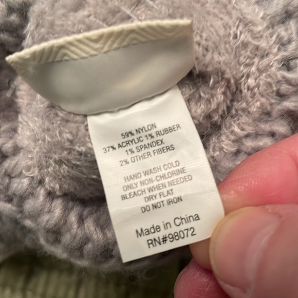 NWT SONOMA Grey Winter Gloves - Picture 5 of 9